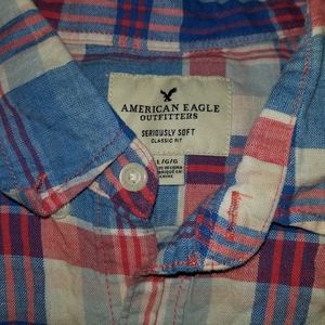American Eagle Outfitters Men's size Large Red/White/Blue Plaid Button up Shirt